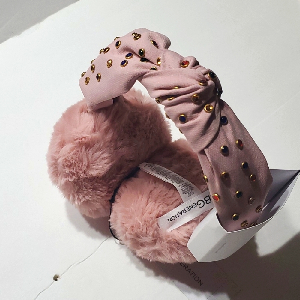 Head band with ear covering